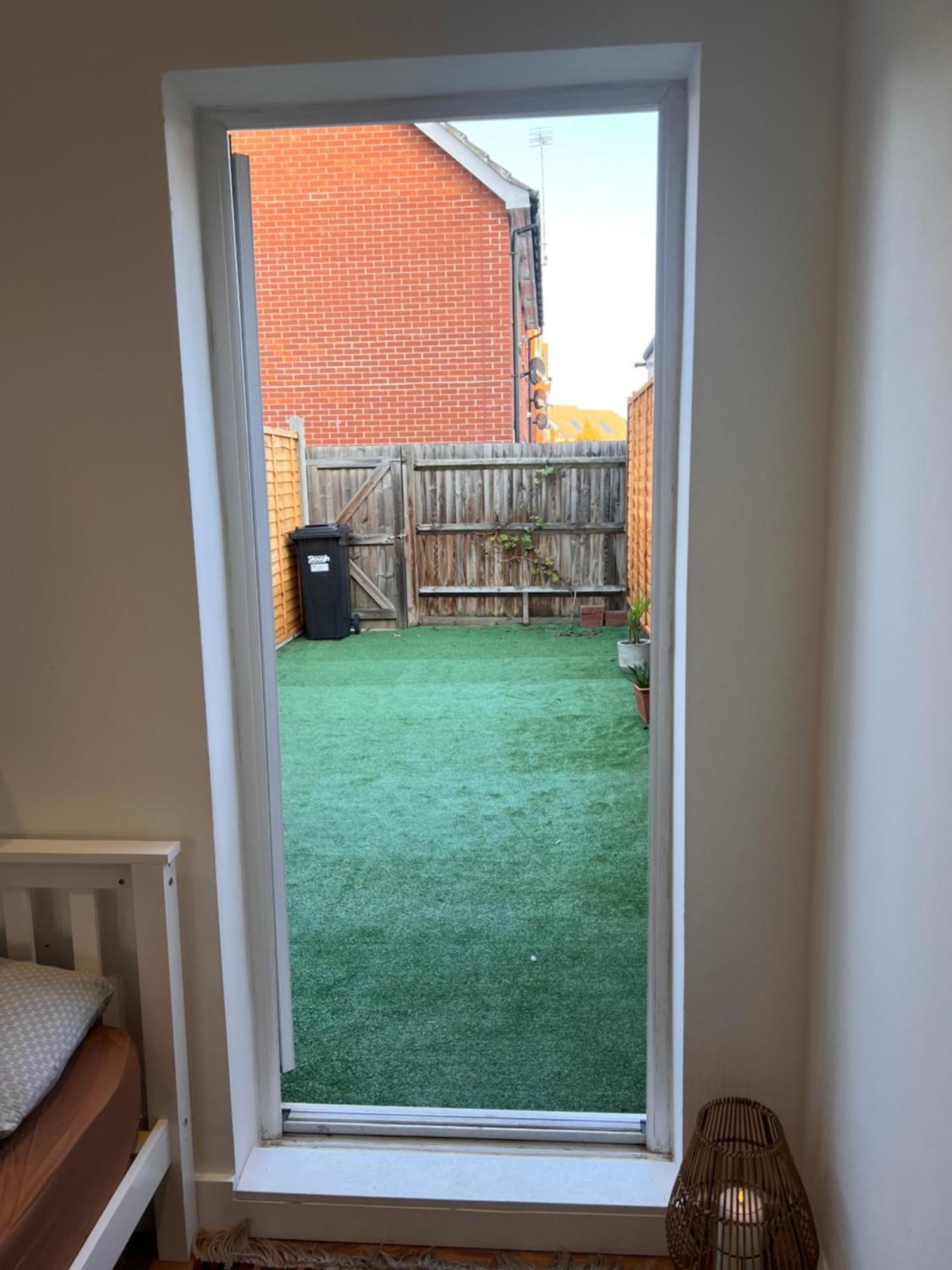 1 Bedroom & Bathroom Dorney Exterior foto